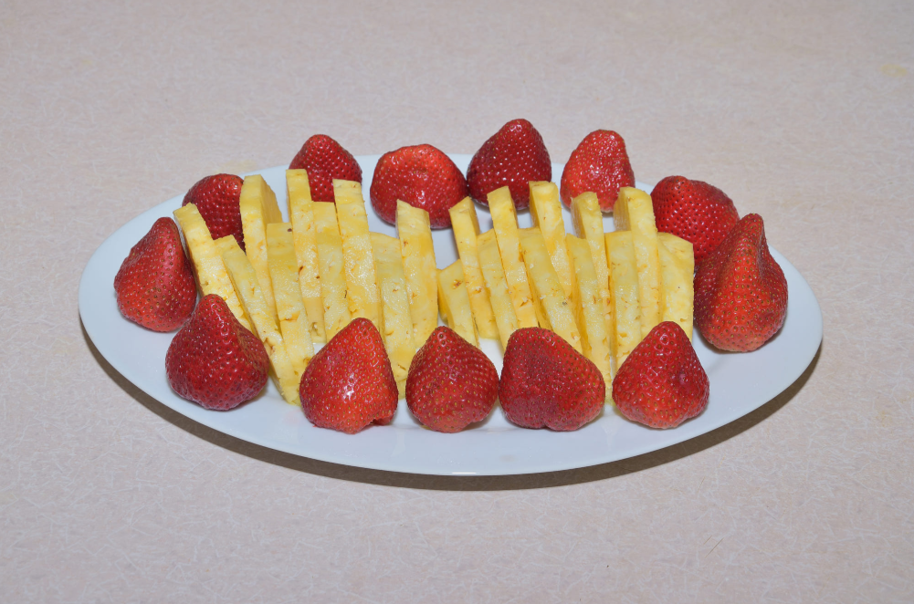 What are the benefits of pineapples for the human body?